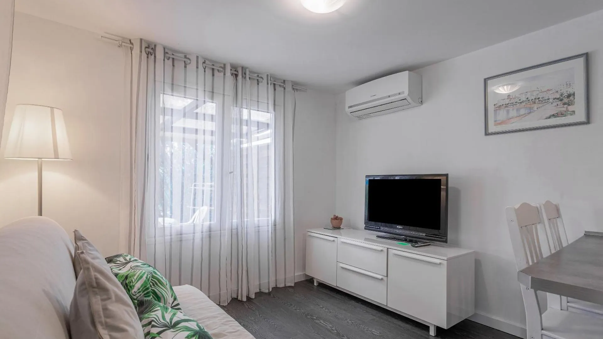 Joli Bungalow Roquebrune-sur-Argens France